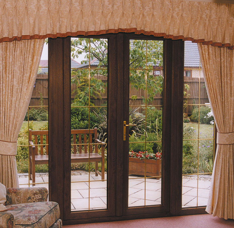 Woodgrain-finish door set designed for thermal comfort and weather resistance